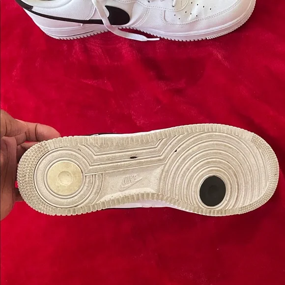 Nike Men's White and Black Air Force 1 Sneakers - Picture 3 of 11